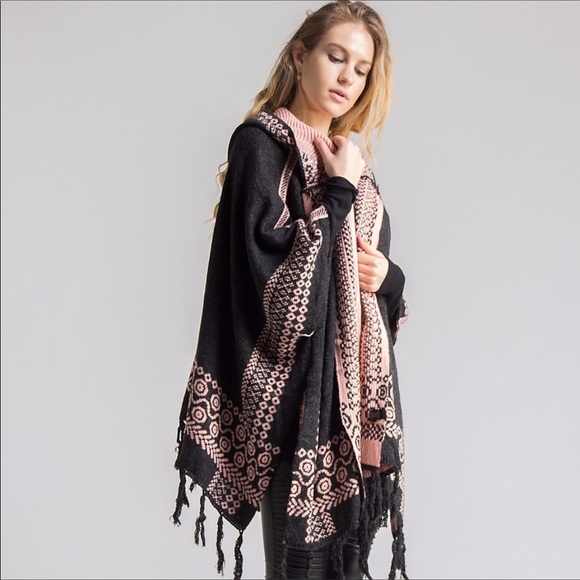 Aztec fringe pancho. Absolutely geor!! - Picture 3 of 6